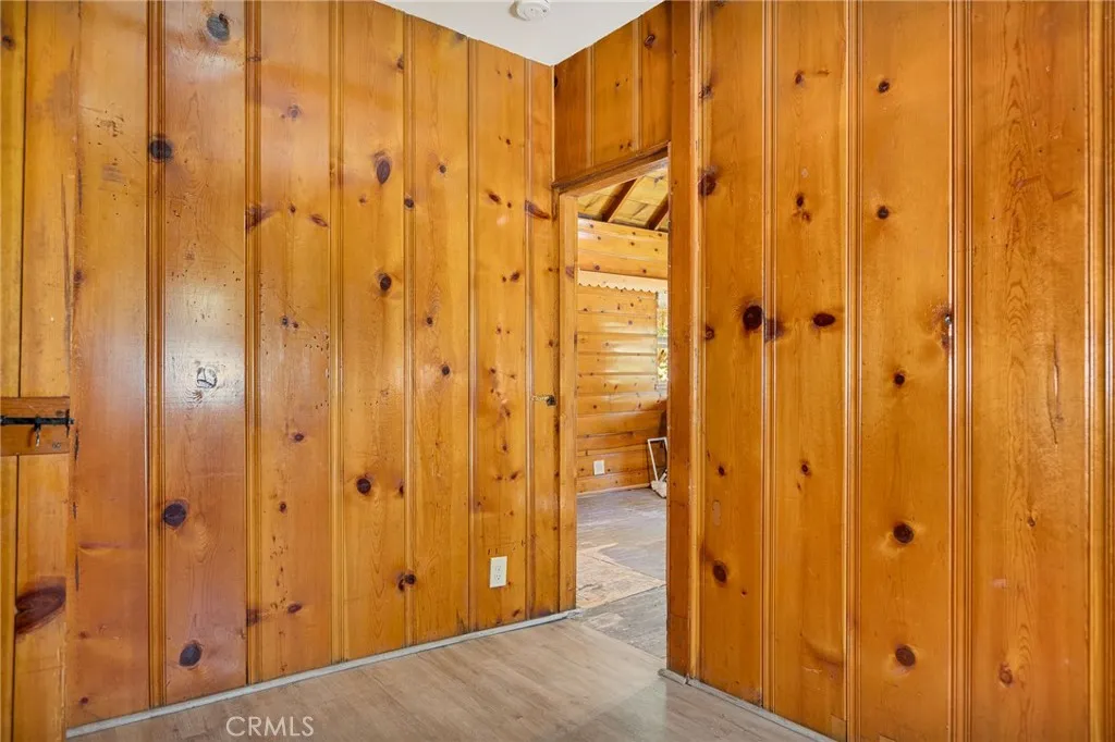 33855 Meadow Lane, Green Valley Lake, California 92341 home-pic-16