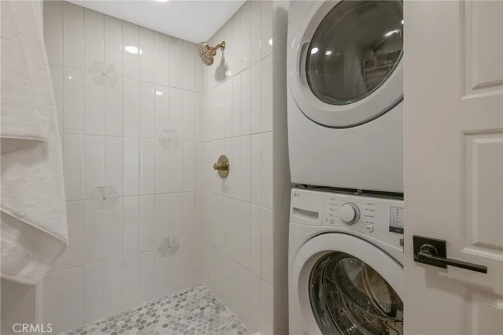 225 Akers Street 215, Visalia, California 93291