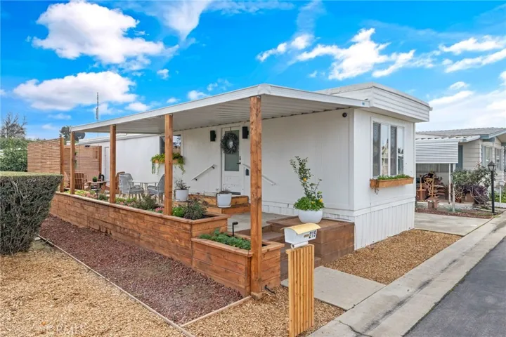 225 Akers Street 215, Visalia, California 93291