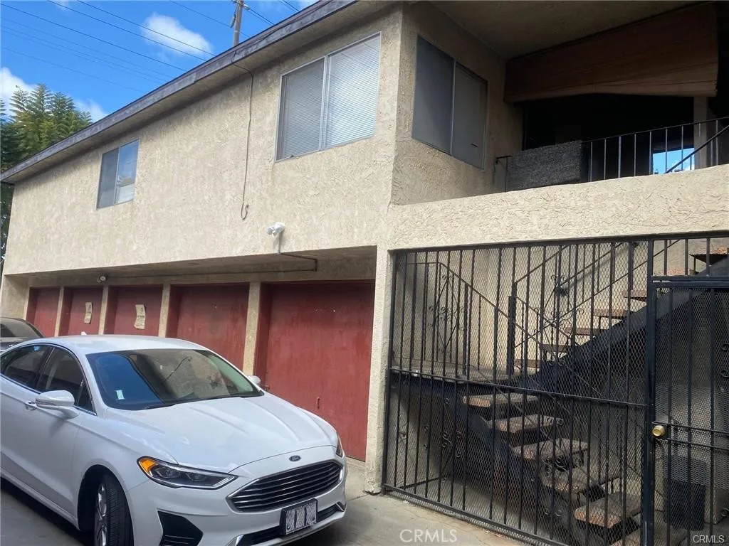 6140 Orange Avenue, Long Beach, California 90805 home-pic-2