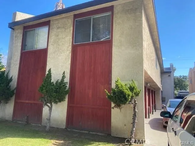6140 Orange Avenue, Long Beach, California 90805 home-pic-0