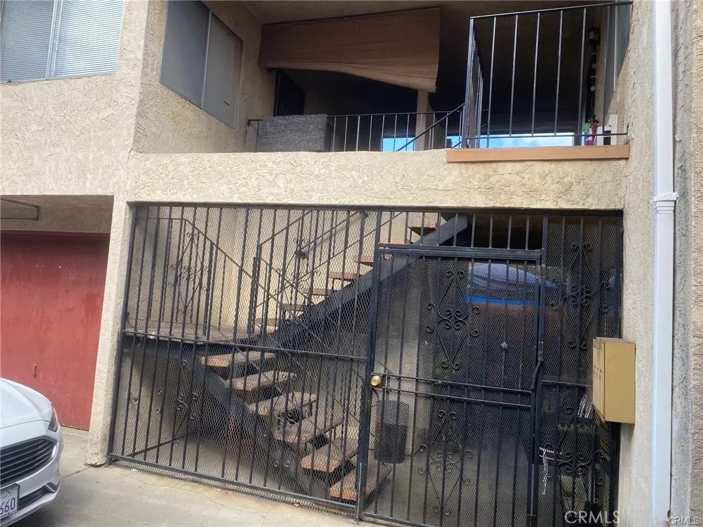 6140 Orange Avenue, Long Beach, California 90805 home-pic-3