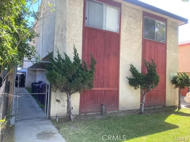 6140 Orange Avenue, Long Beach, California 90805 home-pic-1