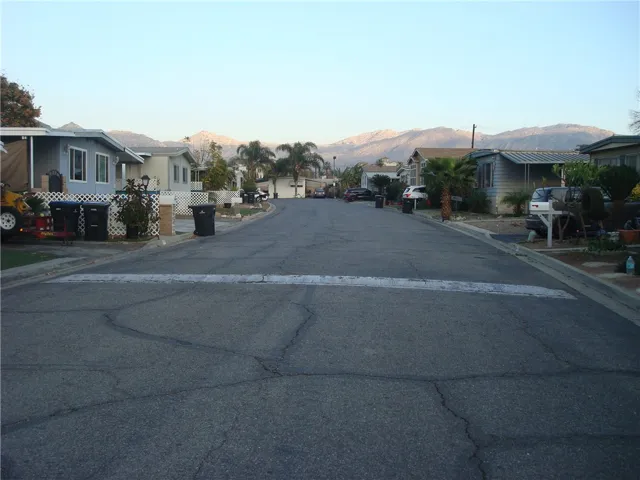 112 Sir Tristram Dr, Riverside, California 92507