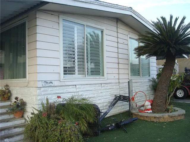112 Sir Tristram Dr, Riverside, California 92507
