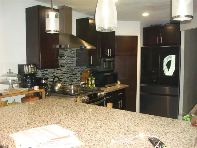 112 Sir Tristram Dr, Riverside, California 92507