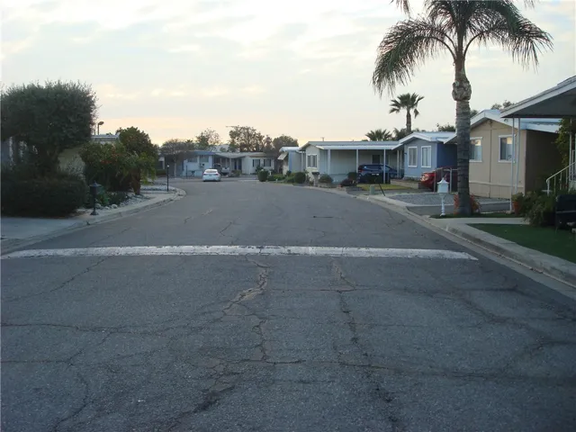 112 Sir Tristram Dr, Riverside, California 92507