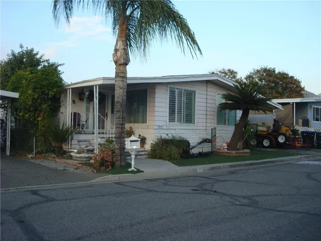 112 Sir Tristram Dr, Riverside, California 92507
