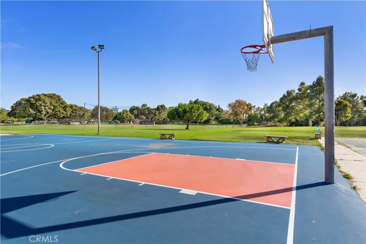 410 Vista Suerte, Newport Beach, California 92660