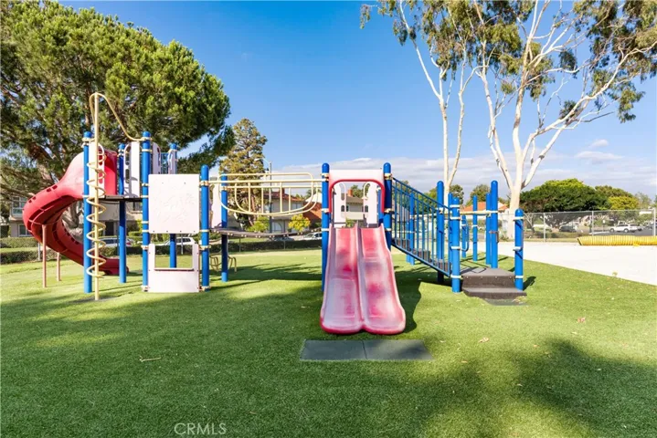 410 Vista Suerte, Newport Beach, California 92660