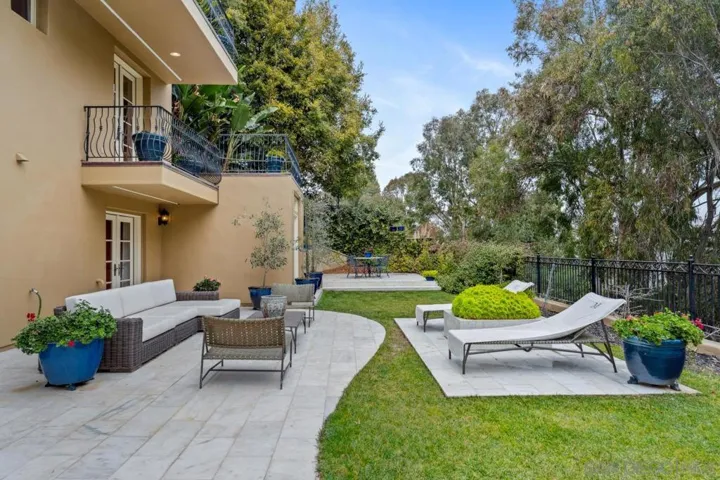 7945 Avenida Kirjah, La Jolla, California 92037