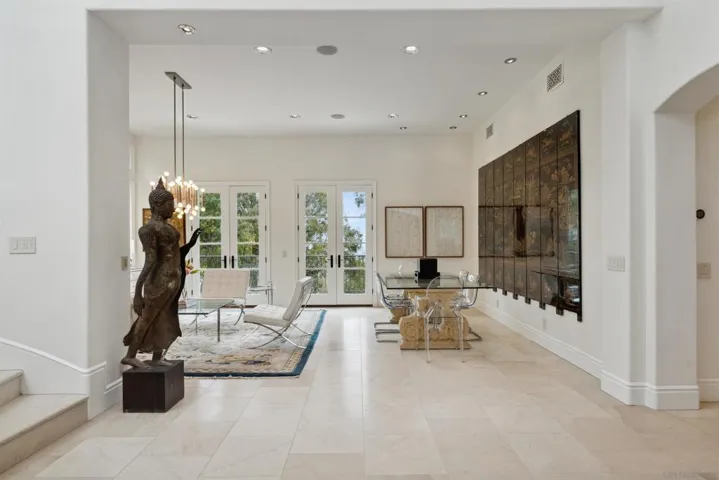 7945 Avenida Kirjah, La Jolla, California 92037
