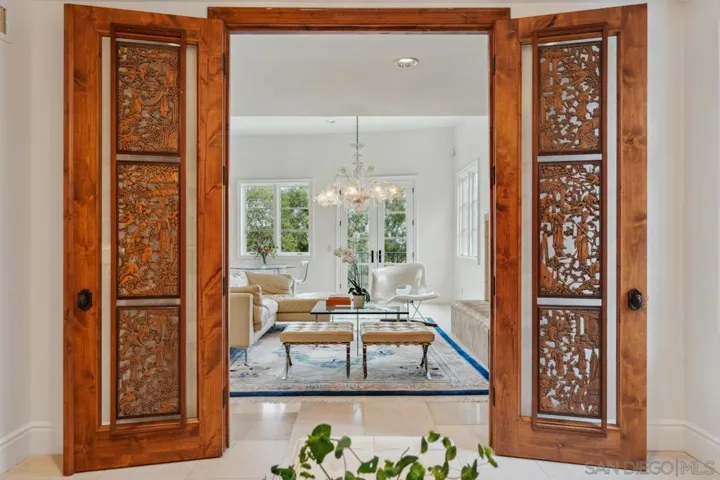 7945 Avenida Kirjah, La Jolla, California 92037