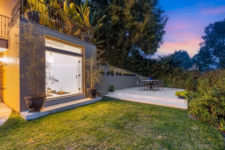 7945 Avenida Kirjah, La Jolla, California 92037