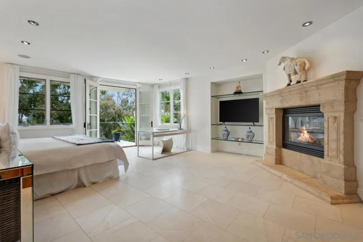 7945 Avenida Kirjah, La Jolla, California 92037