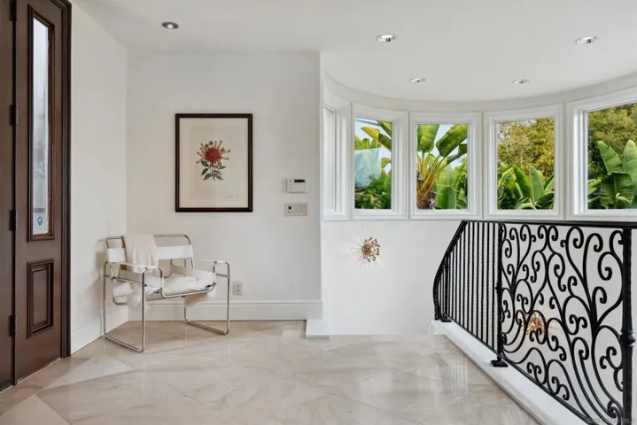 7945 Avenida Kirjah, La Jolla, California 92037