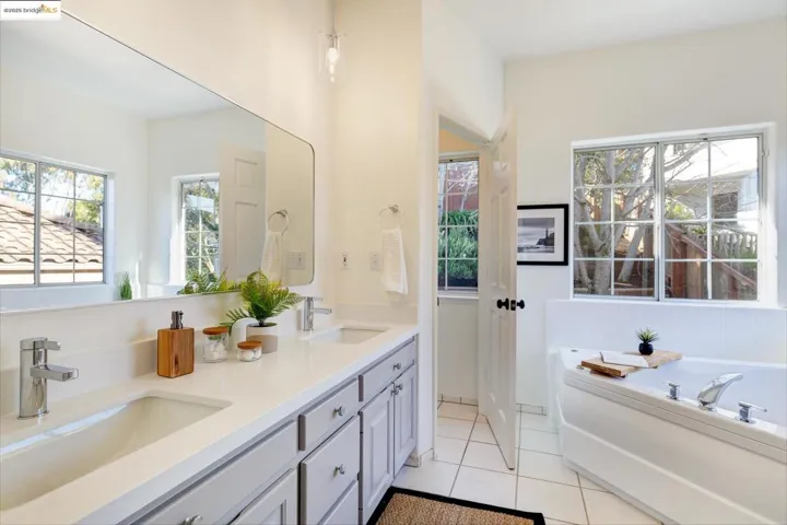 4747 Proctor Ave, Oakland, California 94618