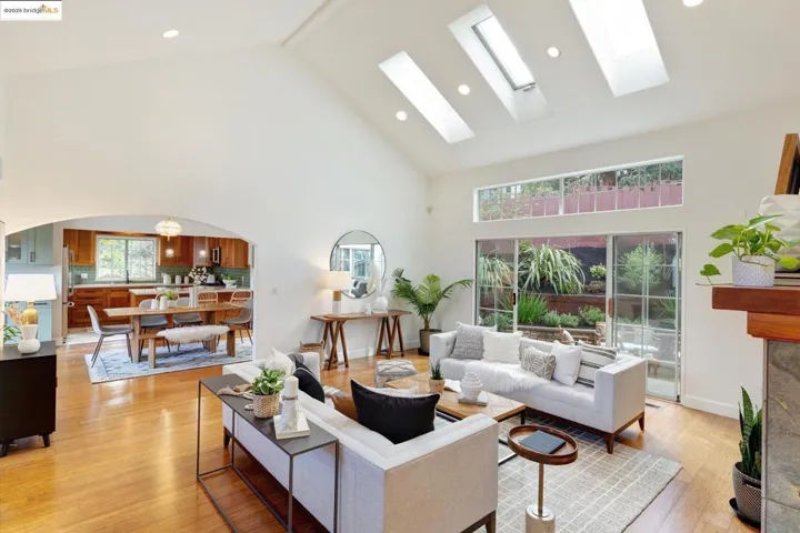 4747 Proctor Ave, Oakland, California 94618