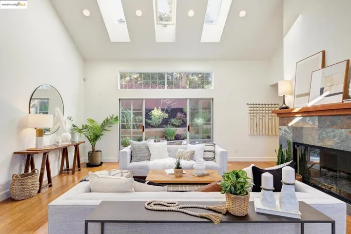 4747 Proctor Ave, Oakland, California 94618