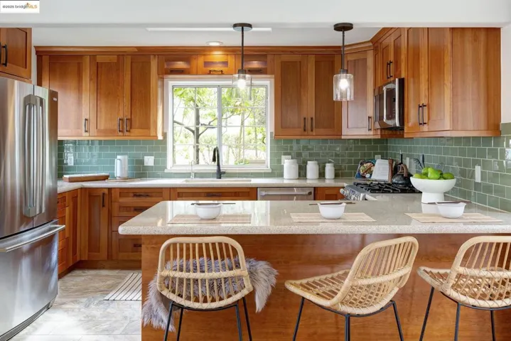 4747 Proctor Ave, Oakland, California 94618