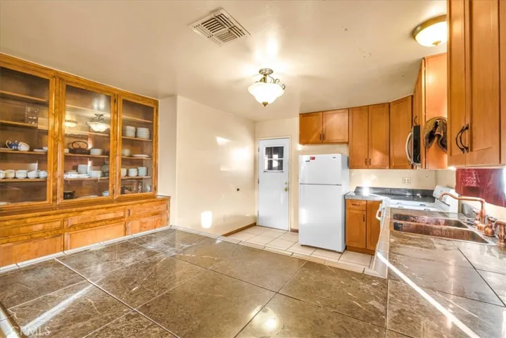 61630 Valley View Drive, Joshua Tree, California 92252