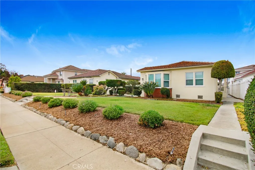 1605 S Atlantic Boulevard, Alhambra, California 91803, ,Residential Income,For Sale,Atlantic,OC25026504