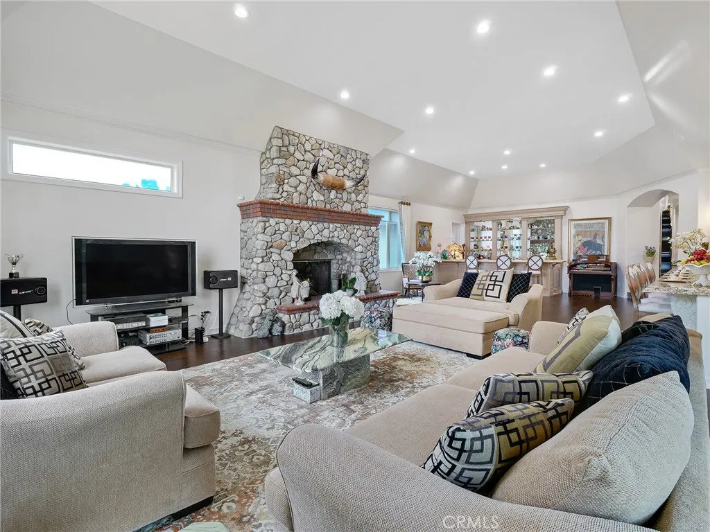 1822 Diamond Knoll Lane, Diamond Bar, California 91765 home-pic-17