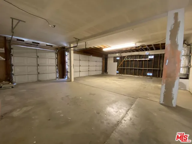 Three Car Garage