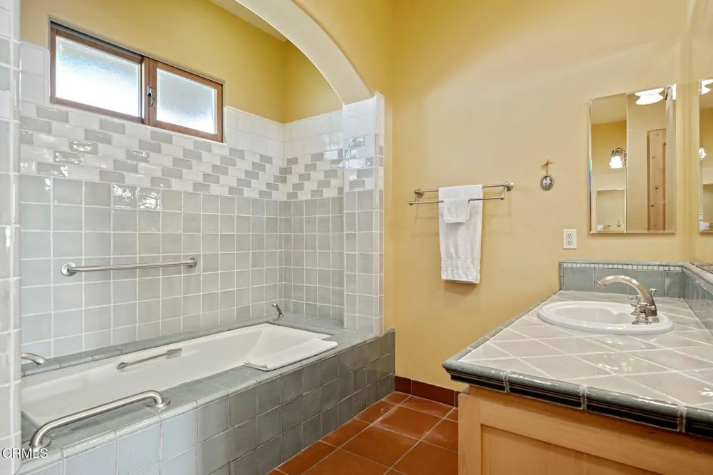 325 N Catalina Street, Ventura, California 93001 home-pic-25