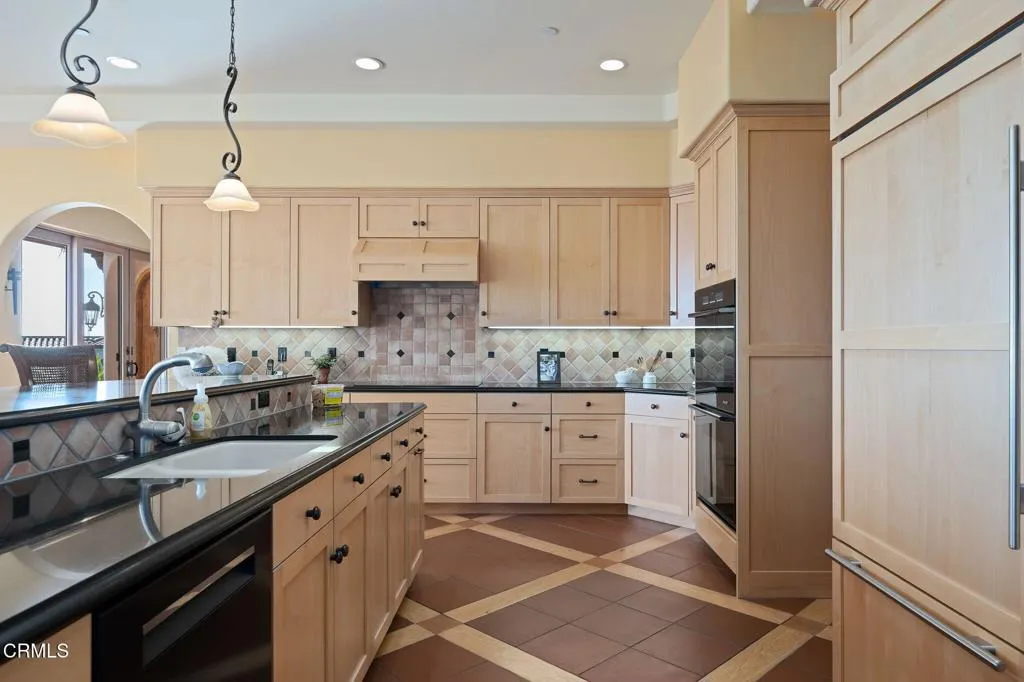 325 N Catalina Street, Ventura, California 93001 home-pic-18