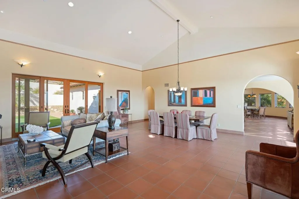 325 N Catalina Street, Ventura, California 93001 home-pic-9