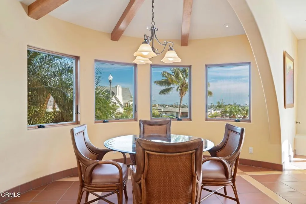325 N Catalina Street, Ventura, California 93001 home-pic-20