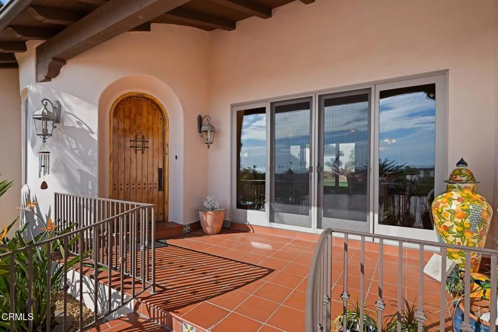325 N Catalina Street, Ventura, California 93001 home-pic-5