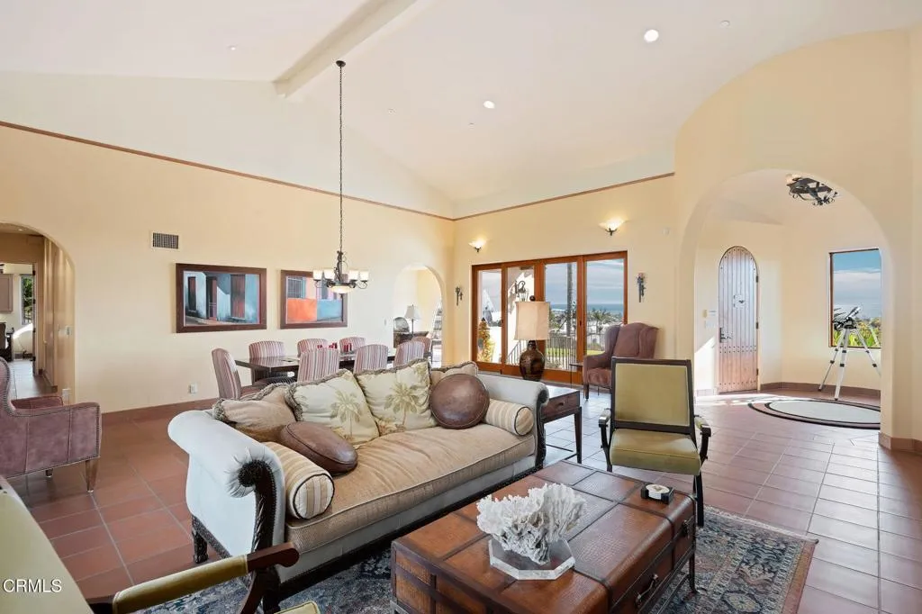 325 N Catalina Street, Ventura, California 93001 home-pic-7