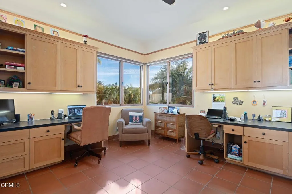 325 N Catalina Street, Ventura, California 93001 home-pic-38