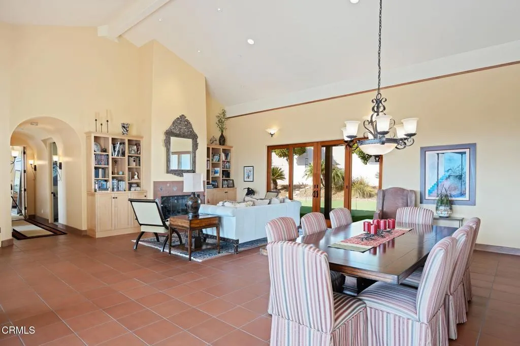 325 N Catalina Street, Ventura, California 93001 home-pic-10