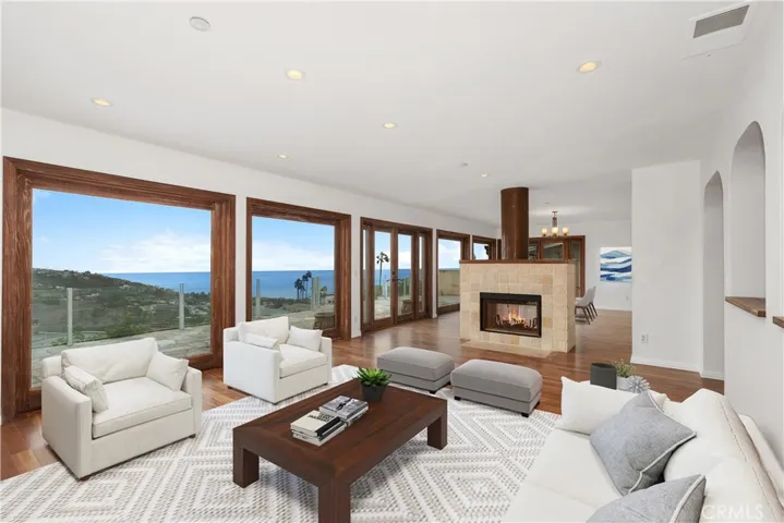 1534 Skyline Drive, Laguna Beach, California 92651