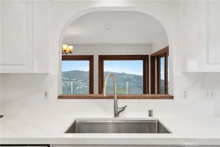 1534 Skyline Drive, Laguna Beach, California 92651