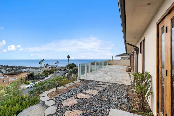 1534 Skyline Drive, Laguna Beach, California 92651