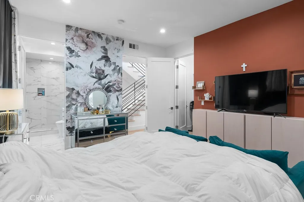 4858 Clinton Street, Los Angeles, California 90004 home-pic-5