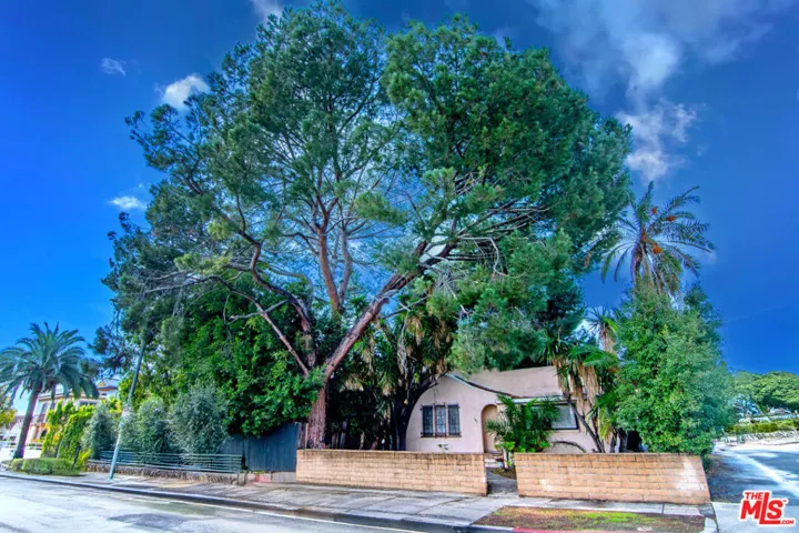 647 N Stanley Avenue, Los Angeles, California 90036