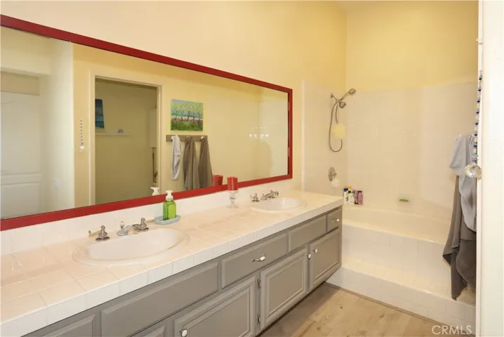 Primary bathroom, double sinks, bathtub and shower!