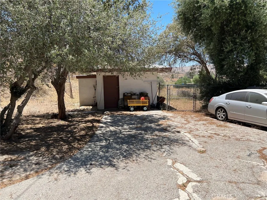 15840 Sierra Highway, Canyon Country, California 91390 home-pic-6