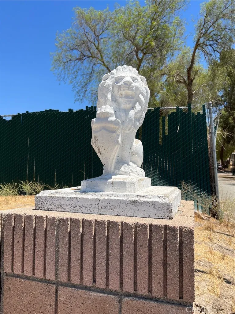 15840 Sierra Highway, Canyon Country, California 91390 home-pic-21