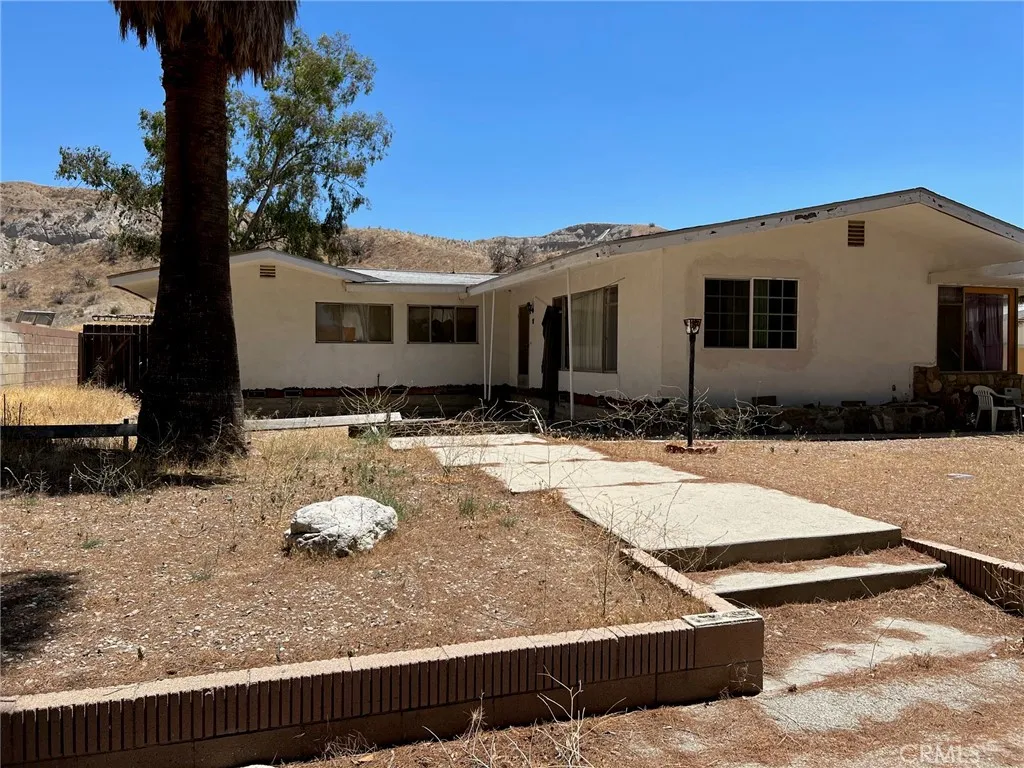 15840 Sierra Highway, Canyon Country, California 91390 home-pic-9