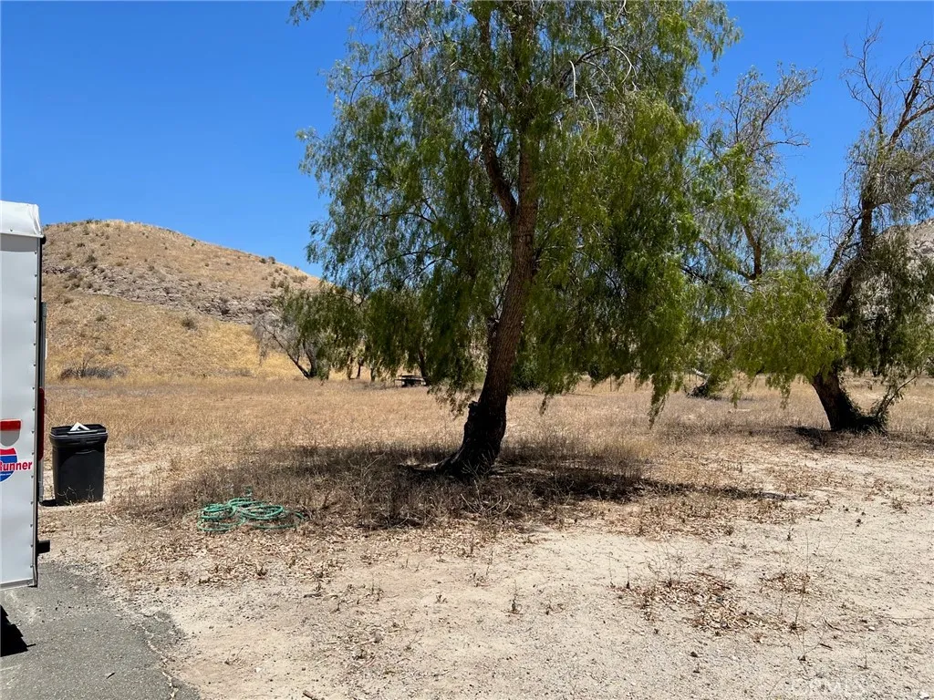 15840 Sierra Highway, Canyon Country, California 91390 home-pic-15