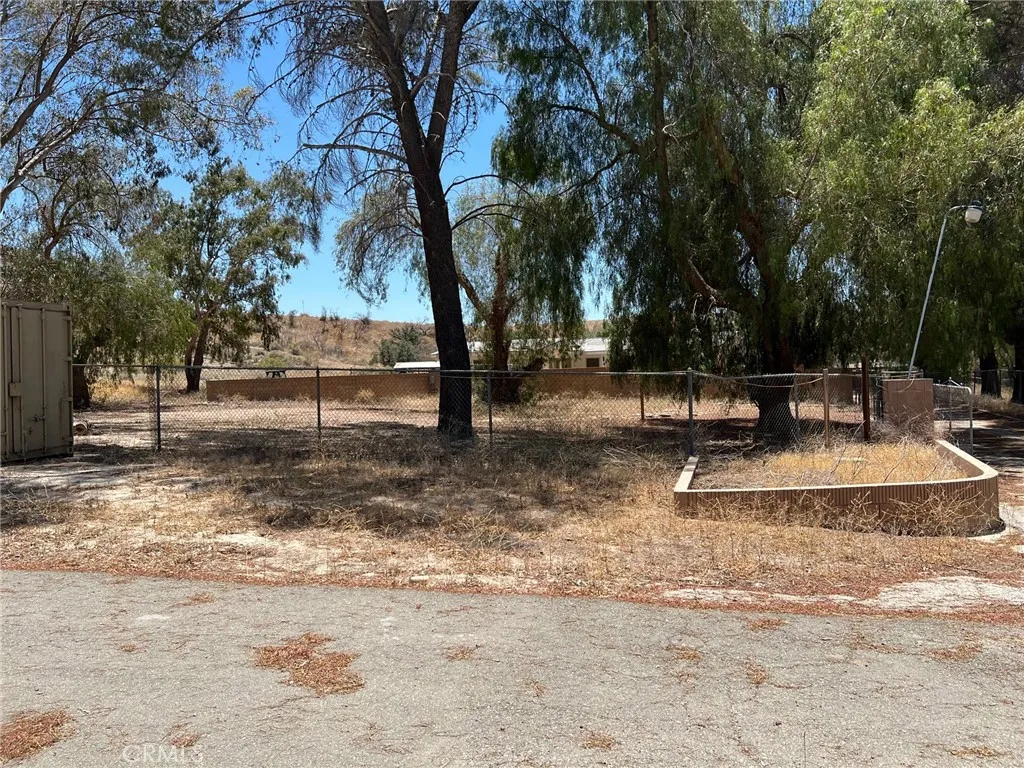 15840 Sierra Highway, Canyon Country, California 91390 home-pic-13