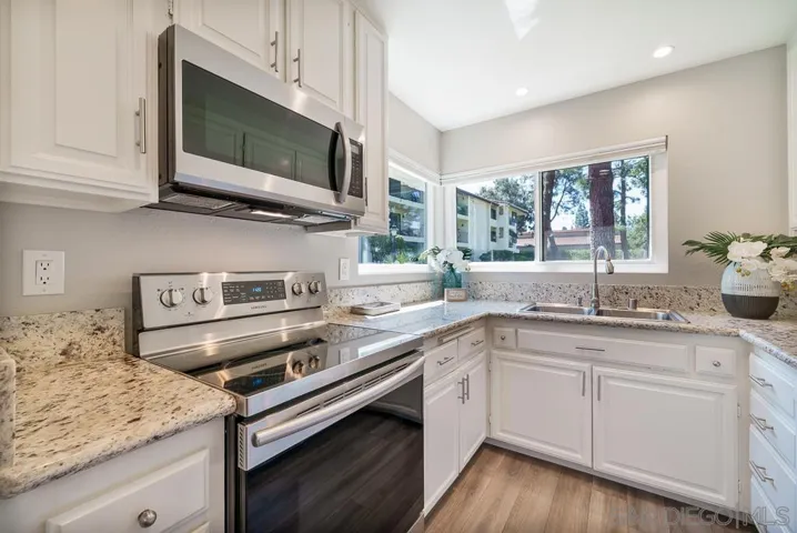 17637 Pomerado Rd 123, San Diego, California 92128
