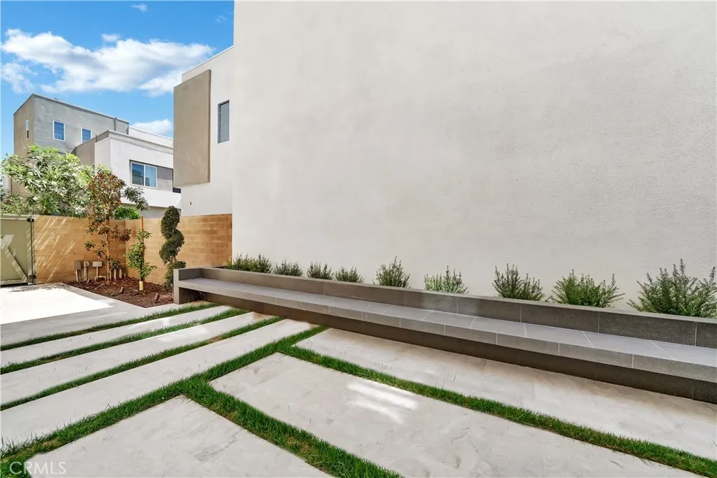 249 Chorus, Irvine, California 92618 home-pic-33