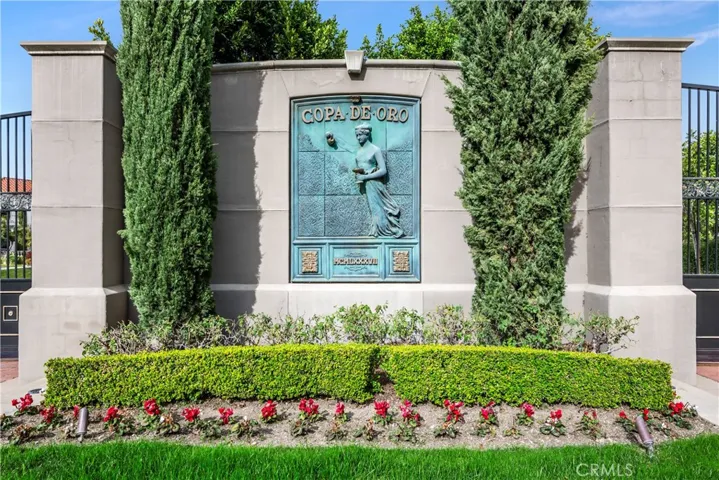 5080 E Copa De Oro Drive, Anaheim Hills, California 92807